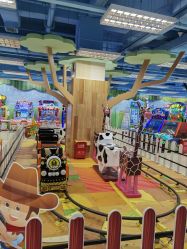 -莫莉幻想儿童乐园(武汉保利广场店)