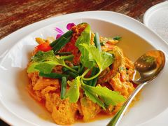 -Chom Cafe and Restaurant