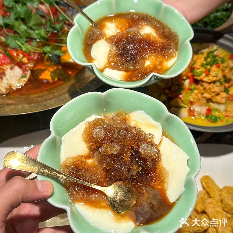 深圳的!梅干菜扣肉饭!好吃死了……