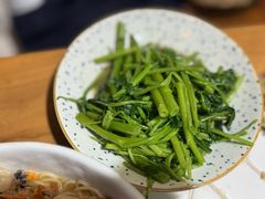 炸酱空心菜-十面欢腾·海鲜面·台式Bistro(长乐路店)