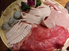 -城墙拐拐火锅(三峡广场黑金冠店)
