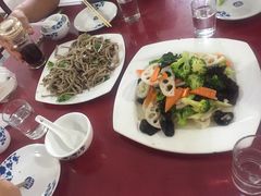 -溢心园香河肉饼总店