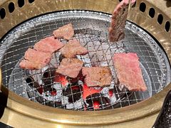 -山川小町·极番烧肉(新地假日广场店)