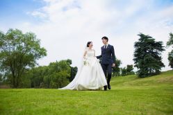 -雪中彩影婚纱摄影·微光艺术中心