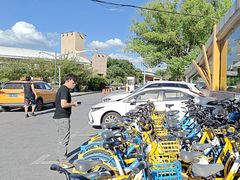 -锦秋路-停车场