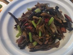 -严记小天府酸菜鱼(西四路店)