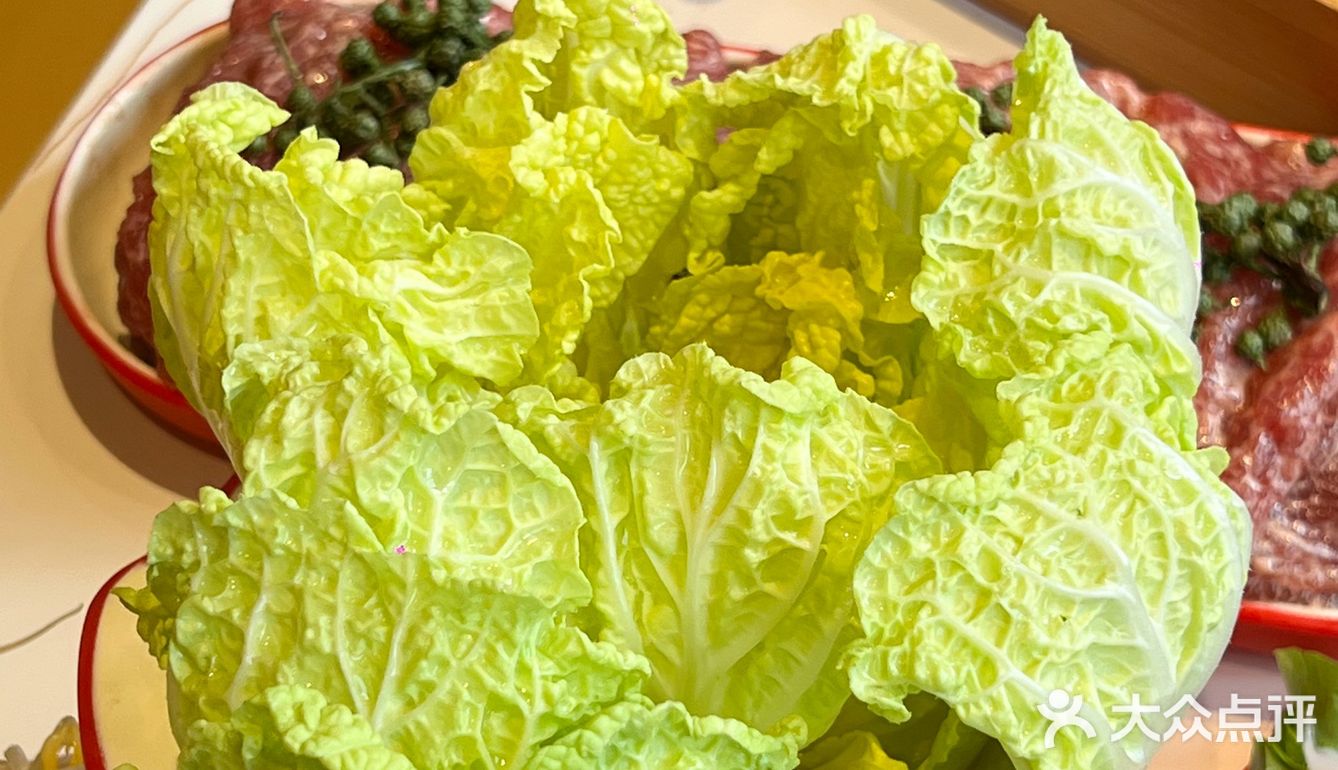 第一次吃藤椒滑牛肉！这家老火锅的菜不摆了