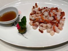 手剥河虾仁-蝶园·装修中(BFC外滩金融中心店)