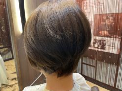 -首脑美发沙龙