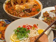 -粉八·云南米线·建水烧烤(常熟路店)