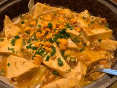 石锅海胆老汤豆腐-臻宝中餐厅·大连菜·海鲜·融合菜(大连一方城堡豪华精选酒店)