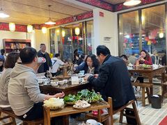大堂-岳记兴隆·青城腊排铜火锅(融创店)