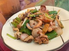 姜葱炒肠-雄仔农家菜馆·特色葱油鸡(六祖店)