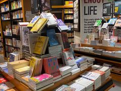 -西西弗书店&矢量咖啡(凯德晶萃广场店)