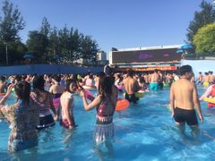 -欢乐水魔方水世界