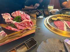 -铭牛烧肉·和牛海鲜自助(高新月牙湖店)