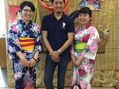 -东京都浅草樱花和服租赁店