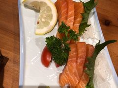 三文鱼刺身-鸟鸣门屋台料理(金帝银泰店)