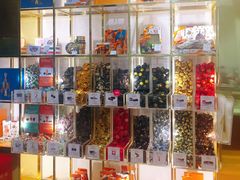 零售区-VENCHI 闻绮(上海佛罗伦萨小镇店)