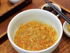 蟹粉黄金捞面-蟹上黄·蟹黄面·江南糖水(人民广场店)
