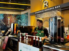 -星巴克臻选(上海合生汇1F店)