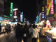 -六合夜市
