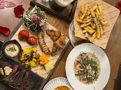 -Mark&Mars Restaurant