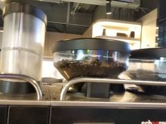 -瑞幸咖啡(东直门枢纽店)