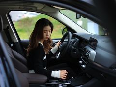 -宁波宝信宝马4S店(江北日湖店)