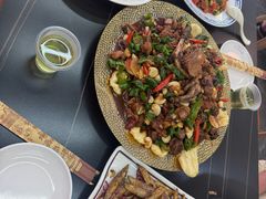 -郑小二山东特色炒鸡店(红小巷店)