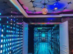 -环球梦主题KTV(曲阳生活购物中心店)