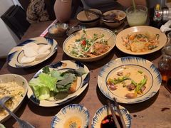 -Cuc Gach Quan Restaurant