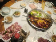 -乡土黄·鲜牛肉火锅·小龙虾(兴业街店)