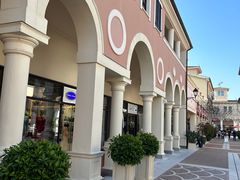 -佛罗伦萨小镇广佛名品奥特莱斯(疏港路店)