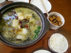 -周鱼小馆石锅酸菜鱼(活力汇店)