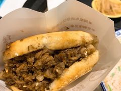 牛肉烧饼（多肉）-穆得·老周家牛肉烧饼(普利街店)