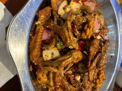 -休记光头香辣蟹干锅(绵竹店)
