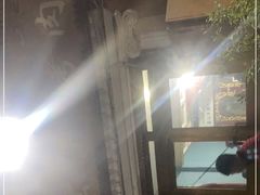 -烤肉小伙烤肉店