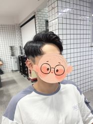 -88潮牌造型烫发·染发