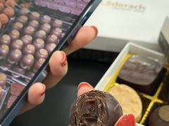 -Laderach 莱德拉(上海环贸iapm店)