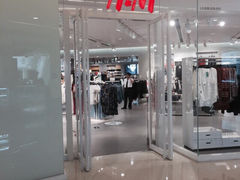 H&M(银河国际店)-H&M(华润万象城店)