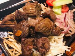 铁锄牛肉-穹六人间 people 6(岳阳路店)
