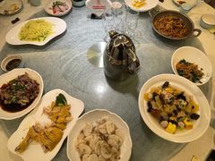 -侬佳蒸菜馆(听潮店)
