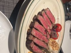 -MONICH牛排融合餐厅(和义大道购物中心店)