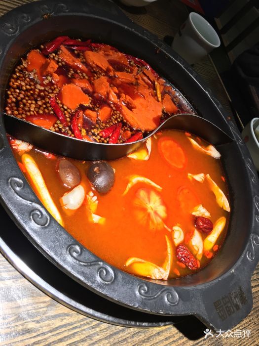 蜀韵蜀味火锅(春熙店)番茄鸳鸯锅图片