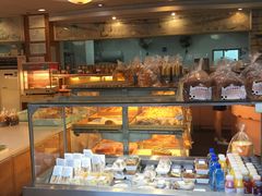 面包甜点陈列柜-佳麦烘焙(姚港路店)