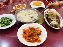 -雪湖煜辰鱼头老店(雪野湖店)