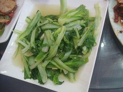 -亚黑亚炕锅农家美食(清水河店)