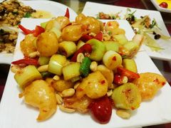 宫保虾球-烁佳海鲜大馅饺子
