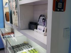 -提一眼镜·蔡司·依视路(小寨店)